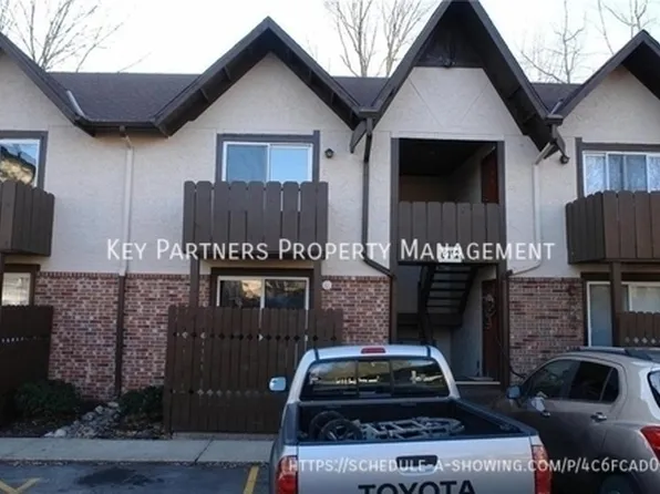 6212 Robinson St APT 3, Overland Park, KS 66202