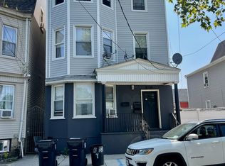 818 Hunterdon St FLOOR 3, Newark, NJ 07112
