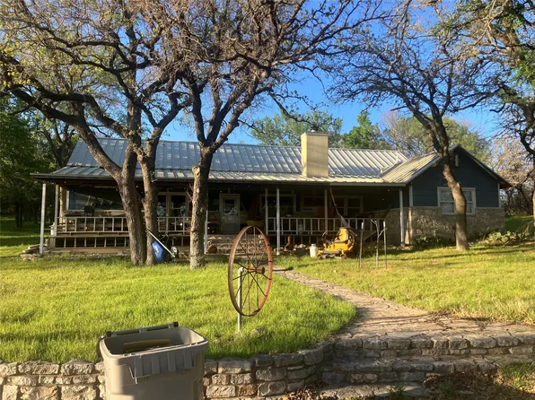 355 Carmen St, Azle, TX 76020