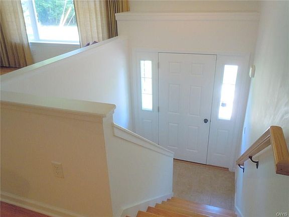 2nd image of 145 Lynn Cir