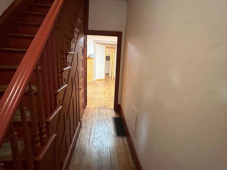 1st image of 462 W Wabasha St #A
