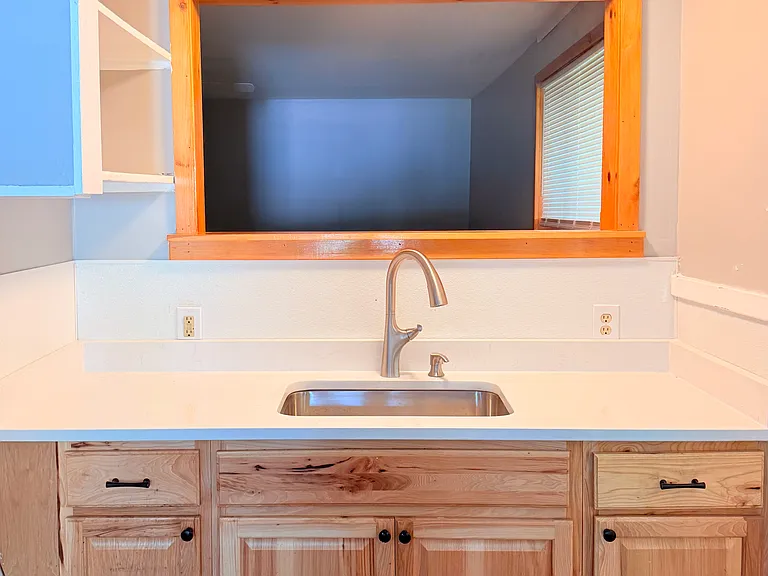 127 Hanover St #5 — Photo 9