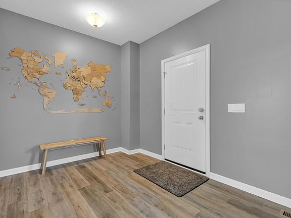 3rd image of 222 Warbler Lane