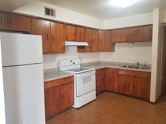 3rd image of 4907 Ames Ave
