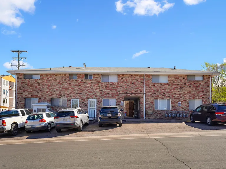 5511 S Delaware St #7 — Photo 5