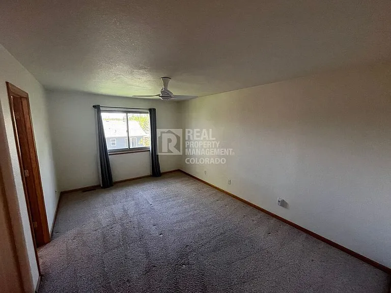 8464 Calumet Way — Photo 9