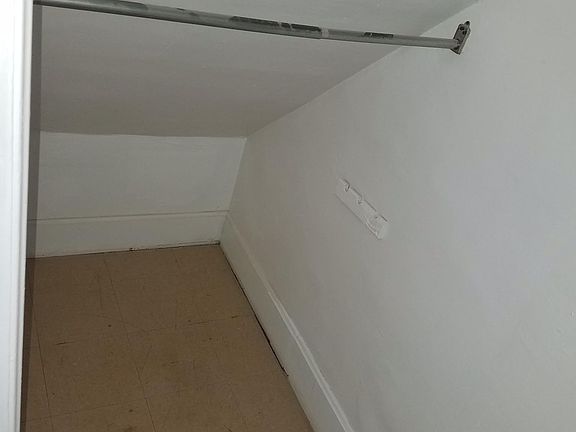 3rd image of 27 N Main St APT 5