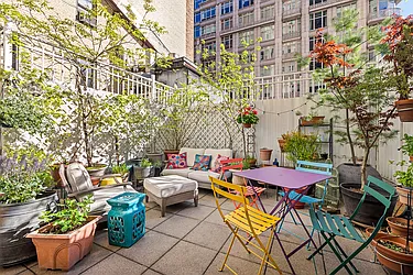 2166 Broadway, #4C