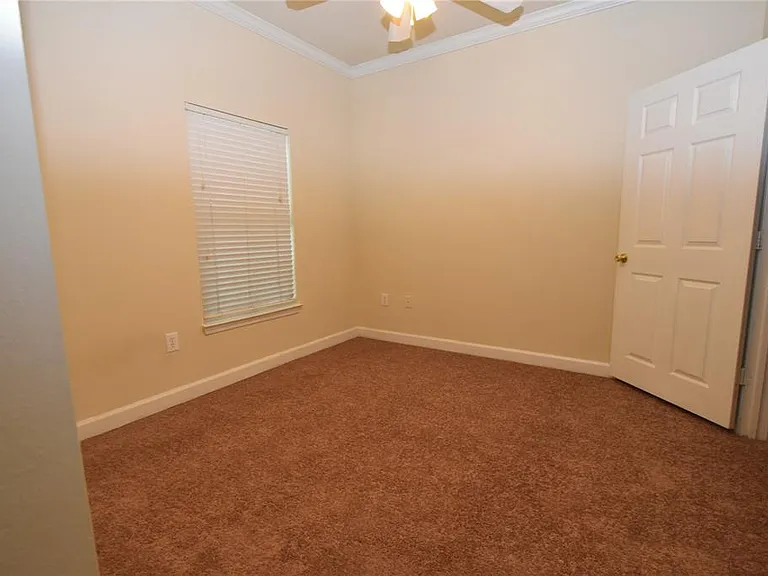 18501 Bridle Club Dr #18501 — Photo 9