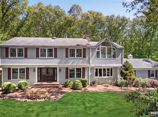 17 Appert Ter, Mahwah, NJ 07430