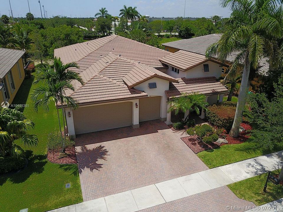 1st image of 10970 NW 78th Pl