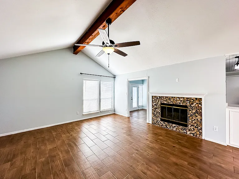 3001 Quail Hollow Dr — Photo 4