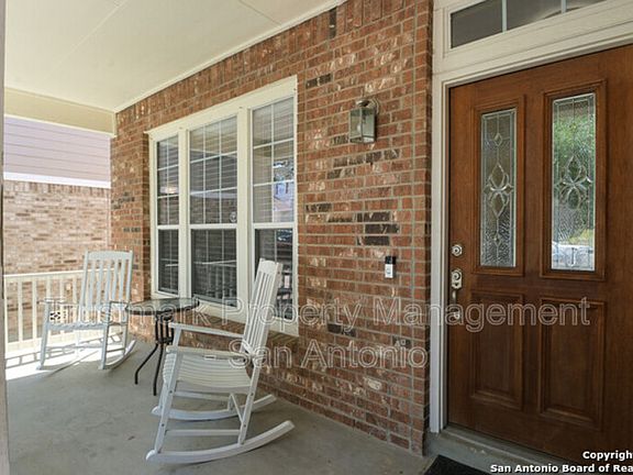 2nd image of 819 Maltese Gdn