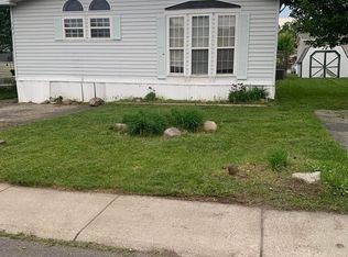 137 Scarlet Oak Ln, Oxford, MI 48371
