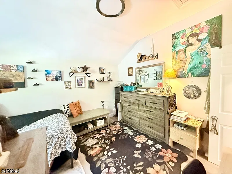 2 bed, 1600 sqft, $2,400 — Photo 4