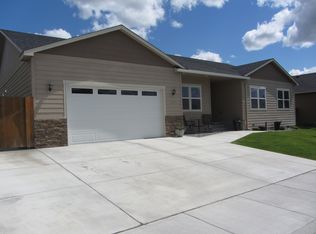 2109 NW Dawn Dr, Hermiston, OR 97838