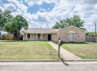 1501 Amherst Dr, Denton, TX 76201
