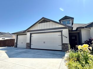 1106 S Spring Valley Dr, Nampa, ID 83686