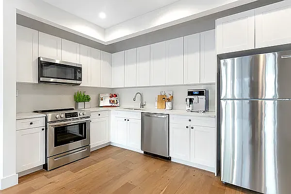 Sold by Compass | media 9