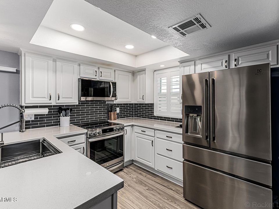 1st image of 2020 W UNION HILLS Drive #209