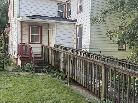 4th image of 605 W Armstrong Ave
