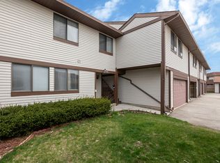 1376 Court Marguerite, Hanover Park, IL 60133