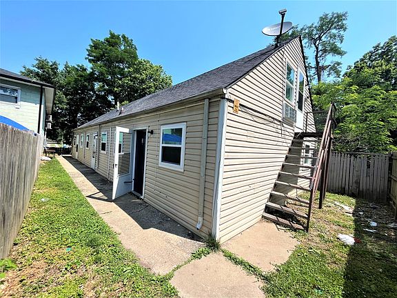 2nd image of 728 & 734 N Broadway St