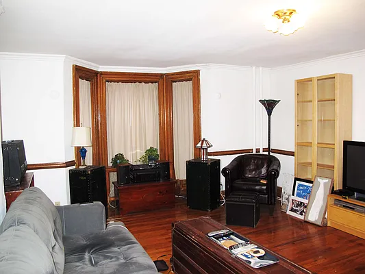 Rented by Stewart Harrison LLC | media 16