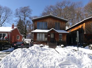 77 Juniper Rd, Port Washington, NY 11050