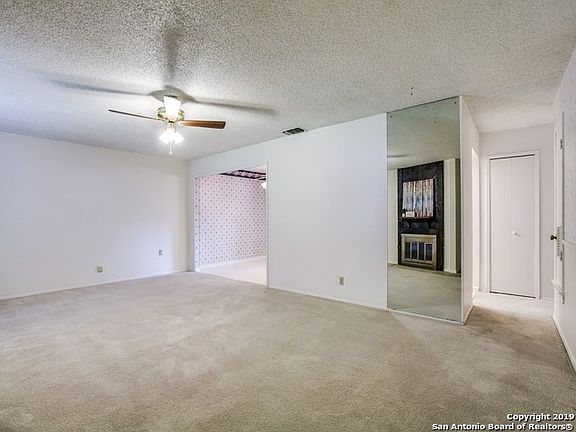 5th image of 2811 Old Field Dr