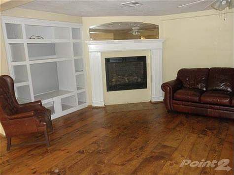 3rd image of 573 W Cooley Ln