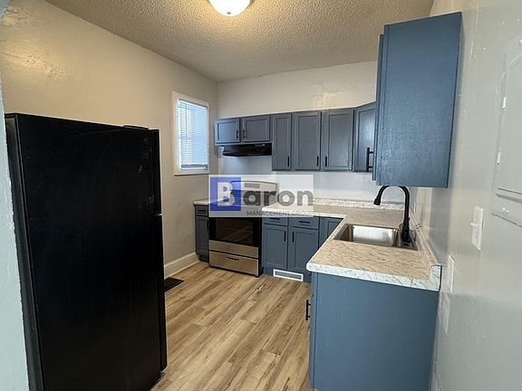 4th image of 160 N 6th St APT A
