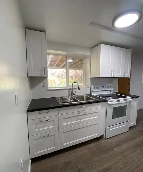 2231 E Alva Cir #BASEMENT — Photo 4