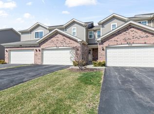 724 Wellington Ln, Cary, IL