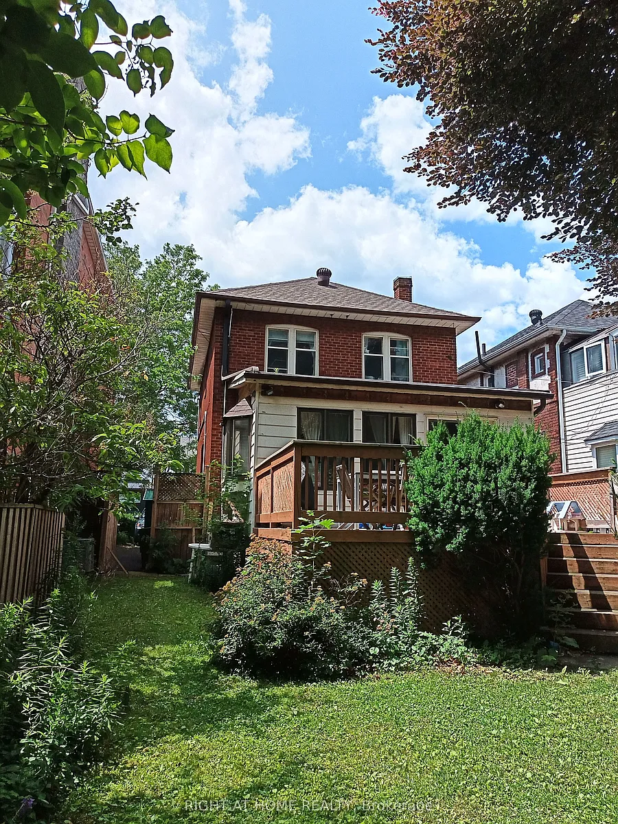 Photo 2 of 13 - 129 Colin Ave - Toronto, ON Building Photo - 129 Colin Ave