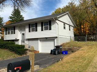 5709 Sir Galahad Ln, Godfrey, IL 62035