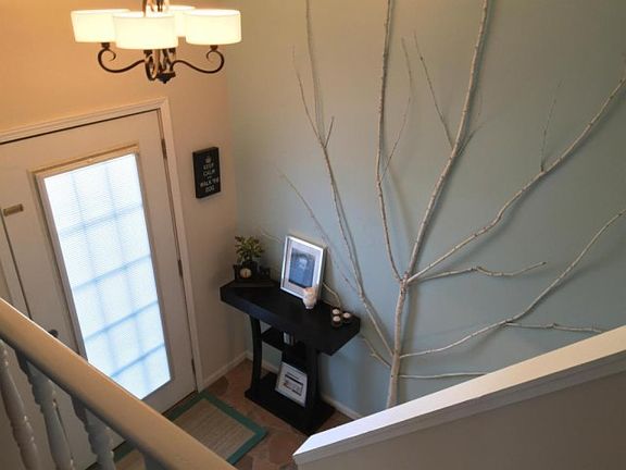 4th image of 225 Green Meadow Dr