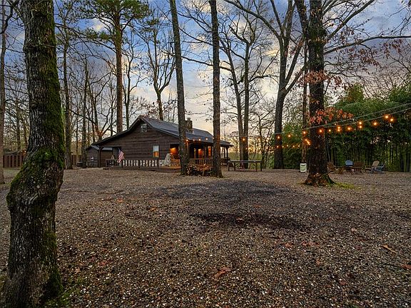 3rd image of 12 River Ln