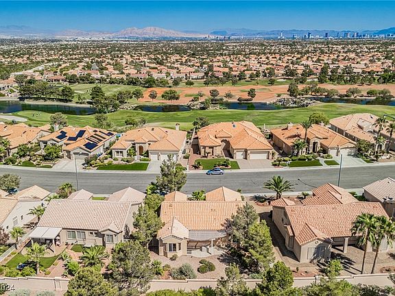 2nd image of 2821 Vista Butte Dr