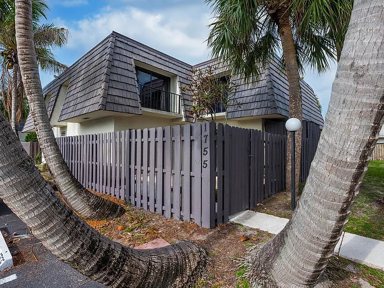 1755 N Congress Ave — Photo 1