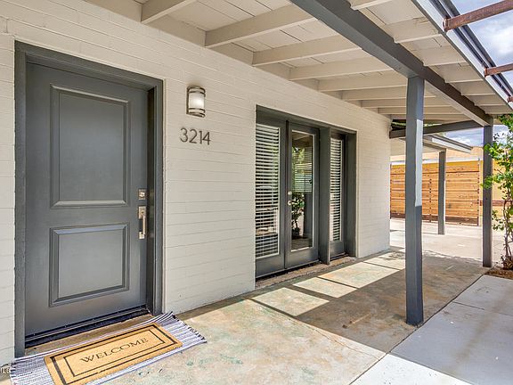 4th image of 3214 E Clarendon Ave