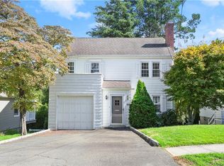 301 Buena Vista Rd, Fairfield, CT 06825