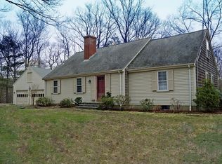 9 Fair Ln, Rehoboth, MA 02769