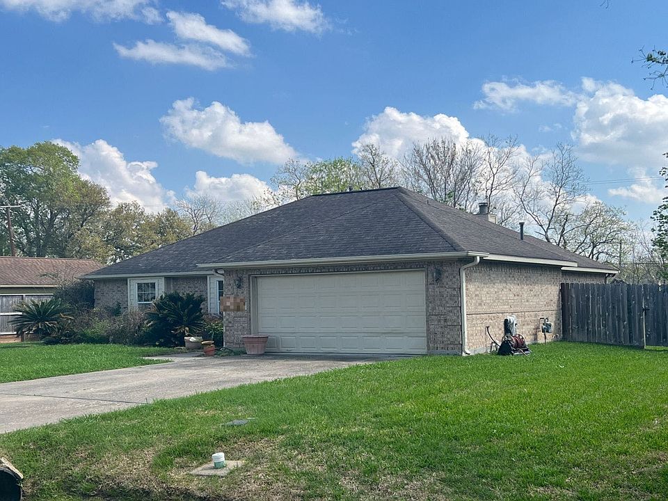 1st image of 1033 Theresa St