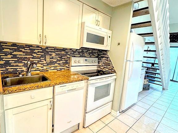 3rd image of 1100 Possum Trot Rd. #E-335