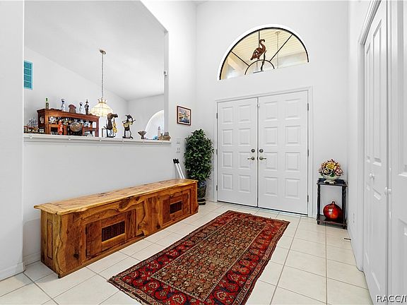4th image of 42 Pine Dr