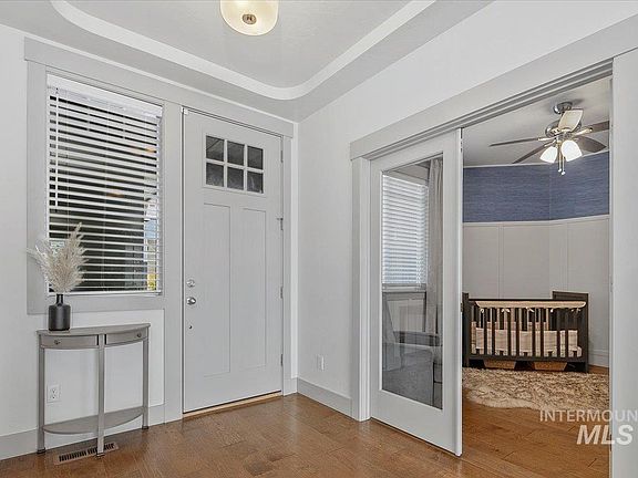 5th image of 1365 W Elias Dr