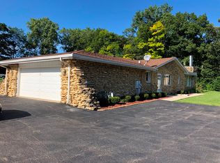 532 West St, Lockport, IL 60441