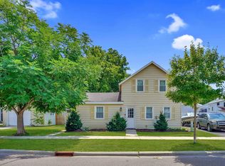 508 E 3rd St, Chaska, MN 55318
