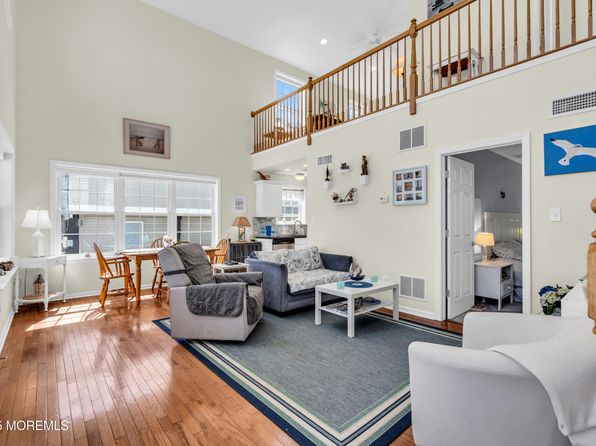 210 N 14th Street, Surf City, NJ 08008